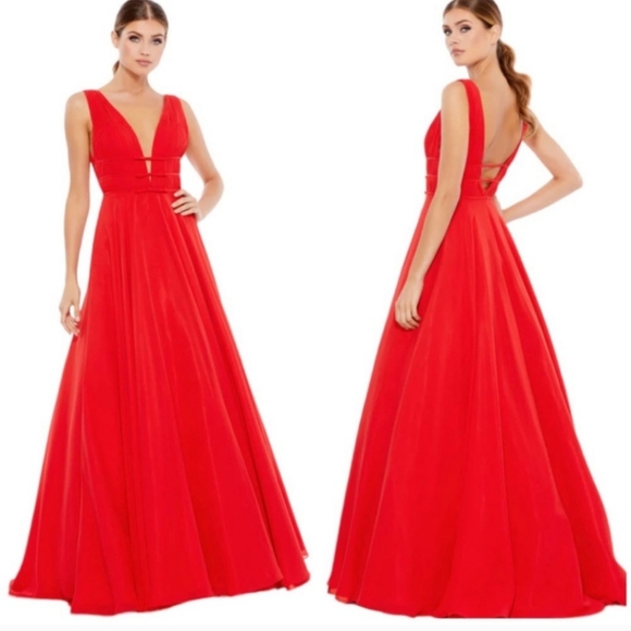 Mac Duggal Dresses & Skirts - NWT Mac Duggal Red Ciffon Ball Gown